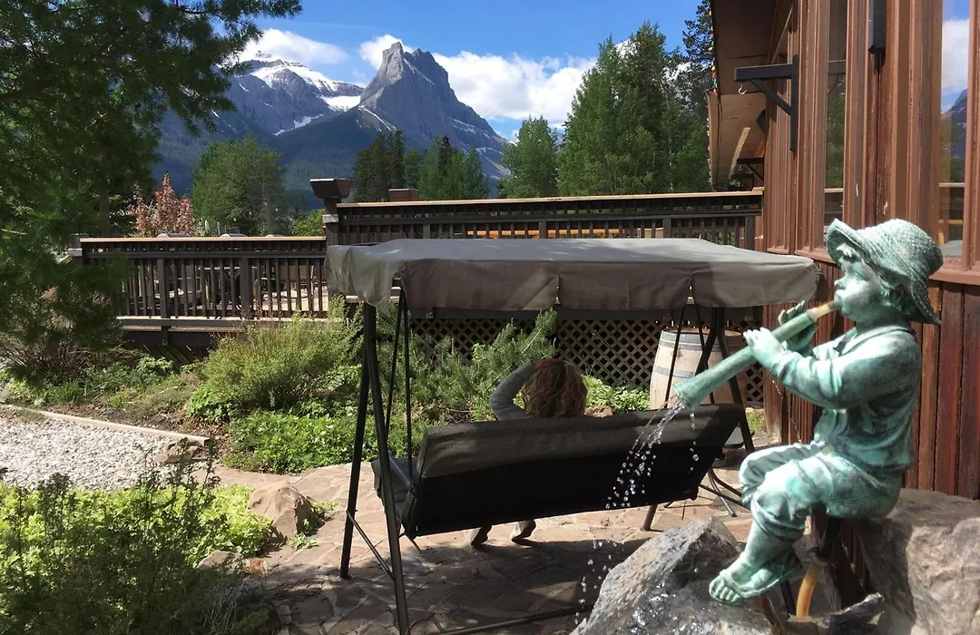Banff Gate Mountain Resort-1