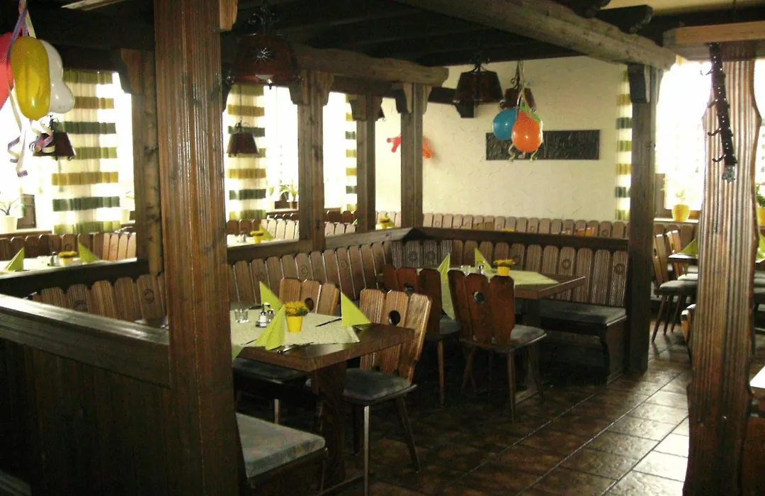Gasthof Hotel Zum Ross-1