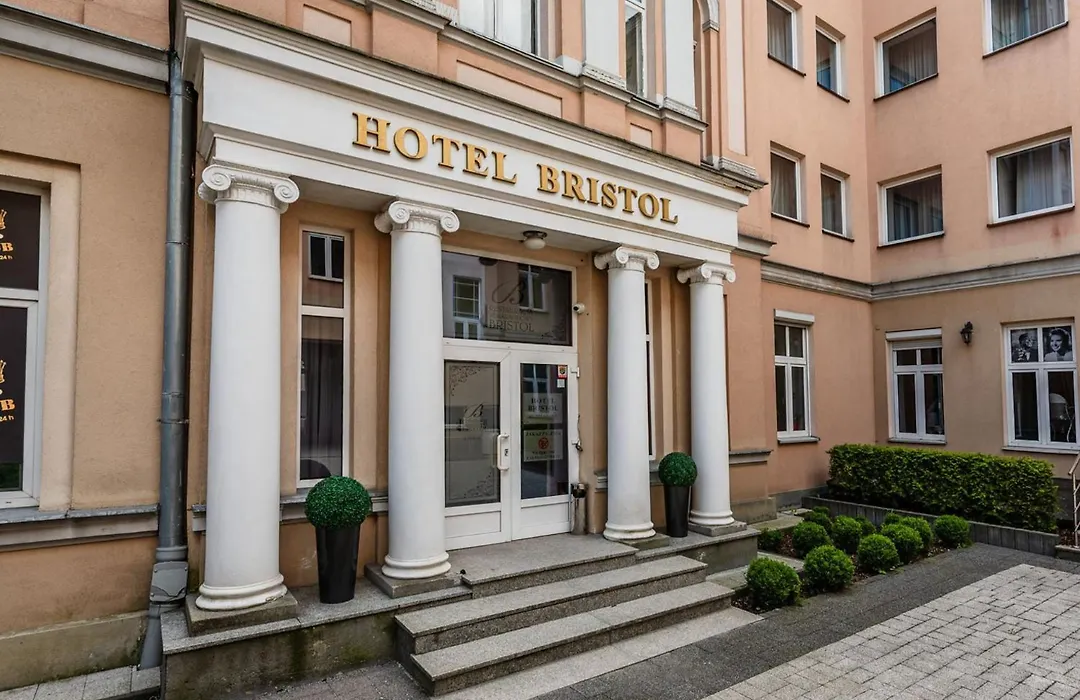 Hotel Bristol-1
