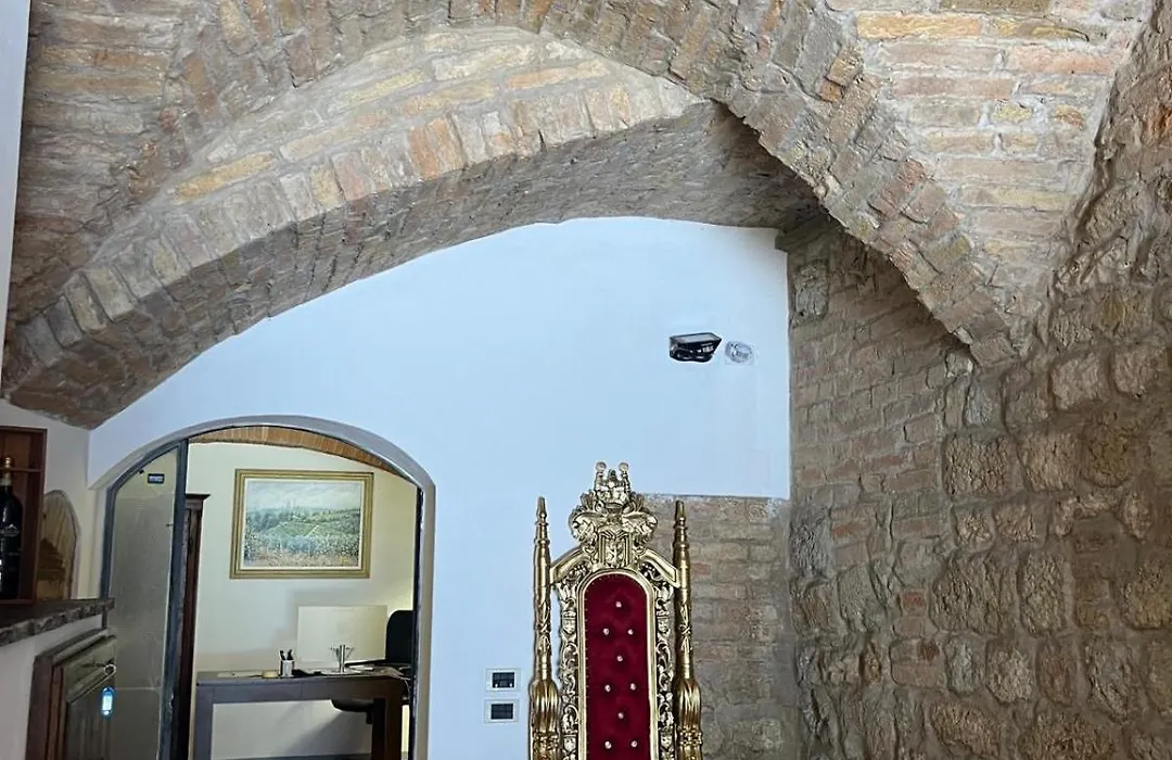 A La Casa Dei Potenti-1