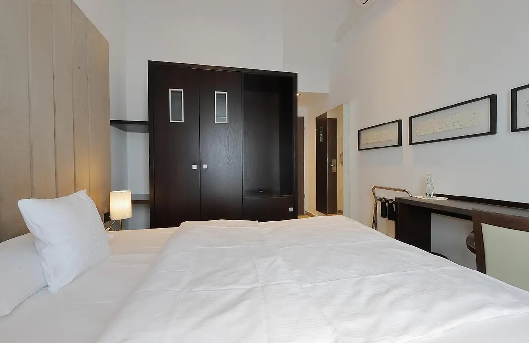 Devin Art Hotel-1