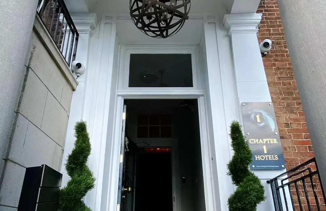 Chapter 1 Hotels-1