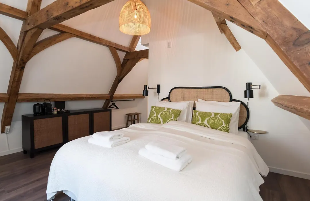 Six Boutique Hotel-1