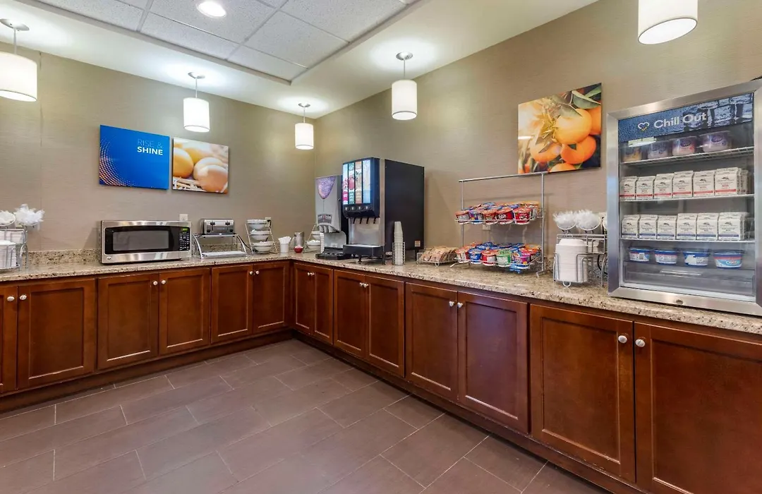 Comfort Suites Bridgeport - Clarksburg-1