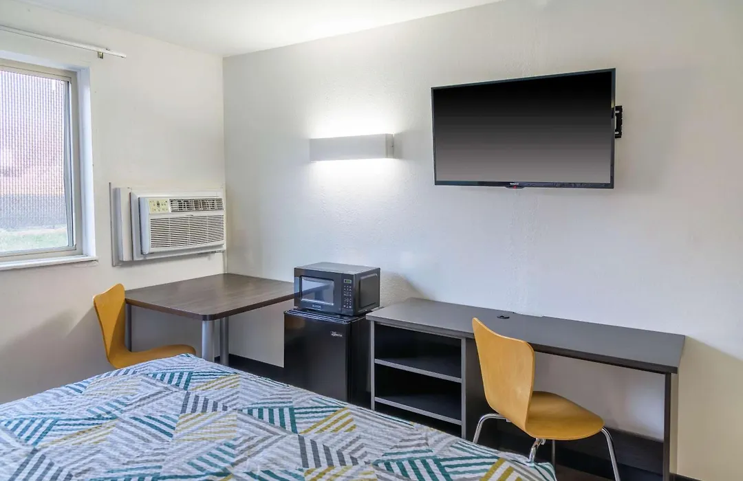 Motel 6-Sedalia, Mo-1