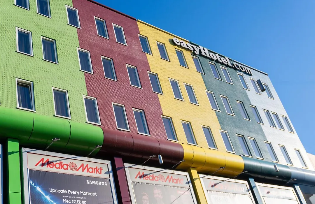 Easyhotel Amsterdam Arena Boulevard-1