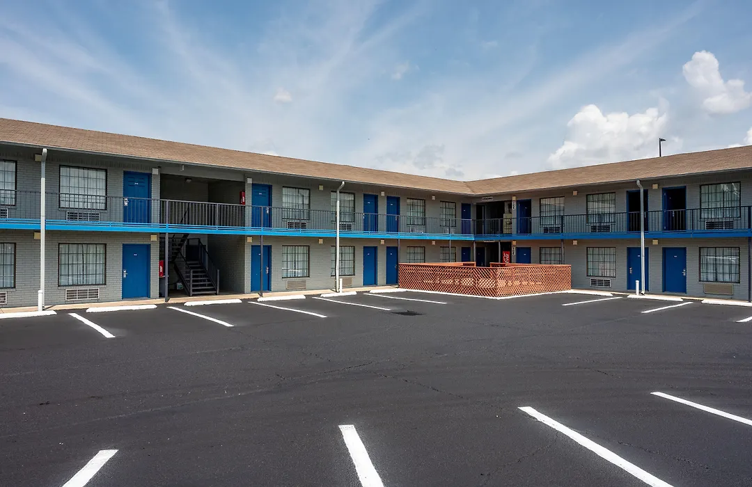 Americas Best Value Inn & Suites-1