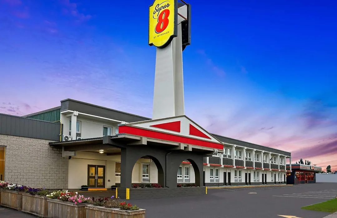 Super 8 By Wyndham Thunder Bay-1