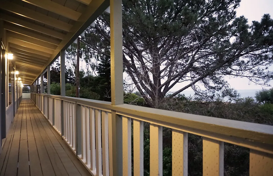Crescent Bay Inn-1