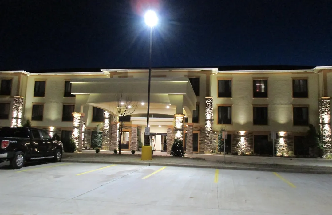 Best Western Plus Fairview Inn & Suites-1