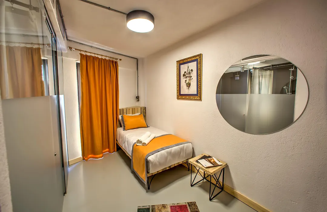 Vavien Hotel-1