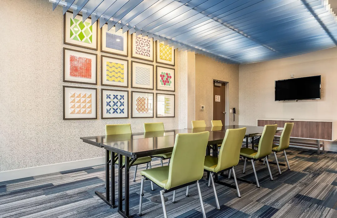 Holiday Inn Express & Suites Platteville By Ihg-1