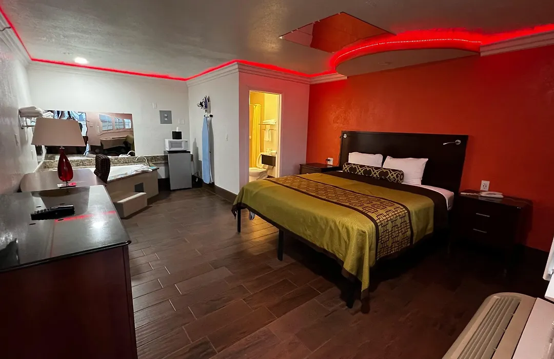 New American Inn & Suites-1