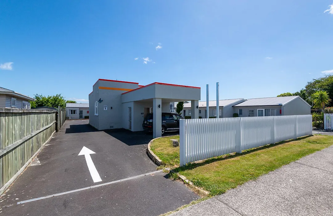 Aurora City Suites Motel-1