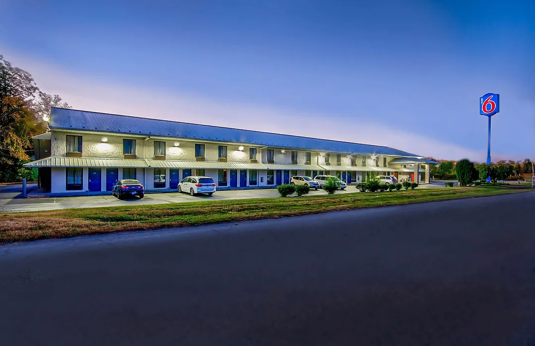 Motel 6 Jeffersonville, In-1