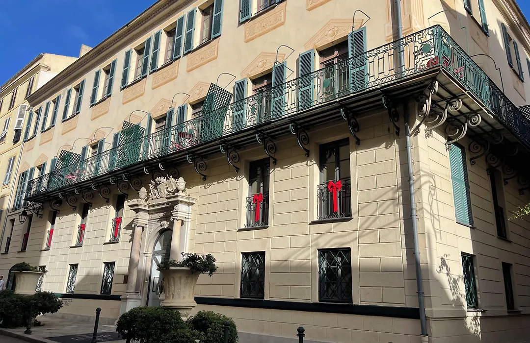 Hotel POZZO DI BORGO-1