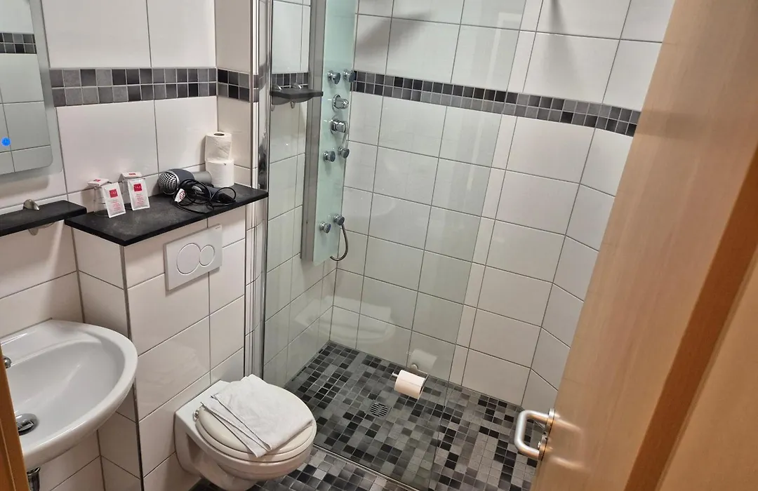 Hotel Am Kamin - Modern Appartements - Free Wifi - Parking-1