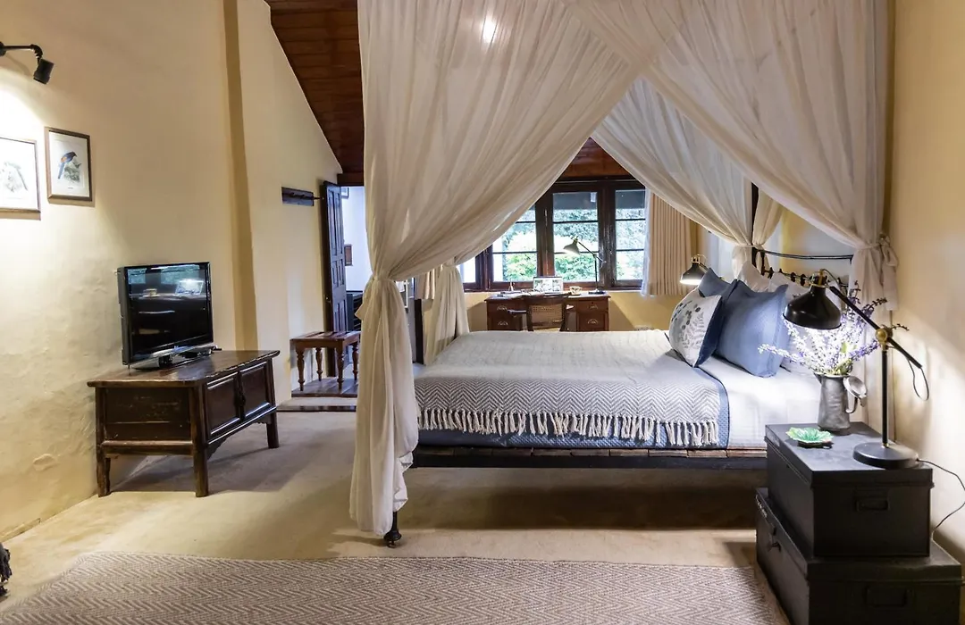 Ferncliff Bungalow-1
