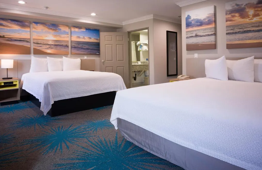 Days Inn By Wyndham Santa Monica-1