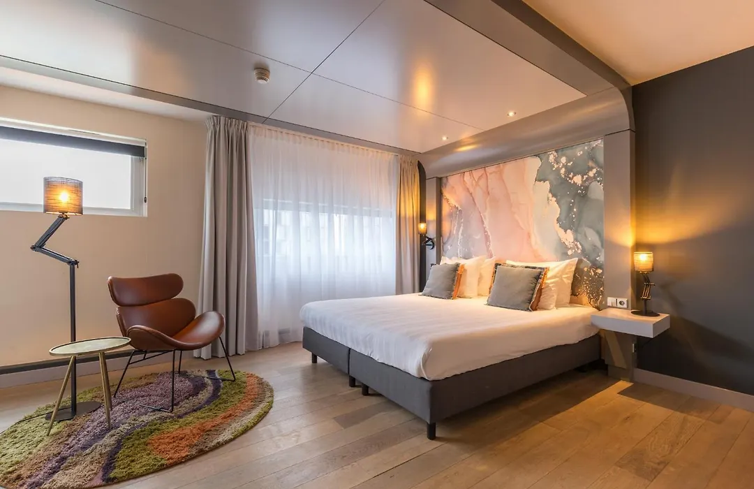 Leonardo Hotel Almere City Center-1