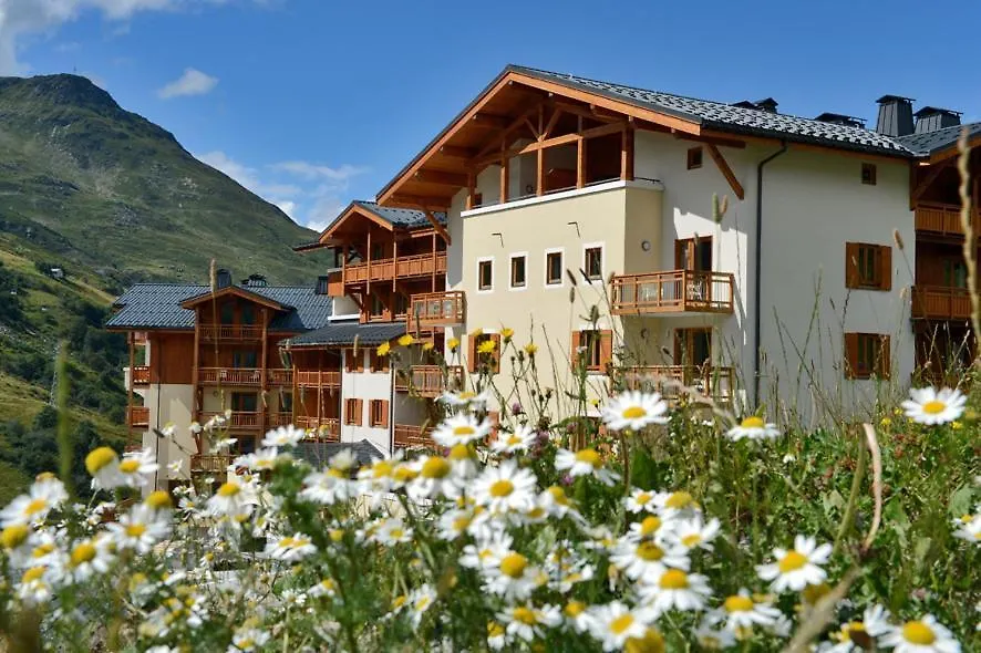 Le Chalet Du Mont Vallon Spa Resort-1