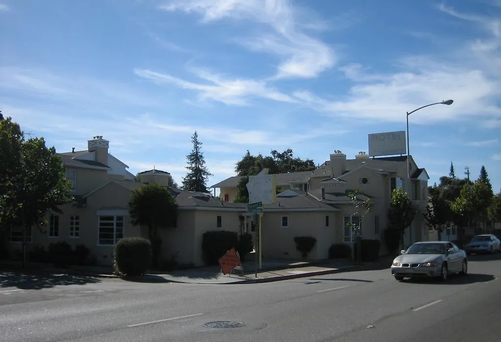 Stanford Inn-1