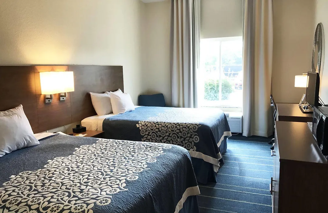 Days Inn By Wyndham Cadiz-1
