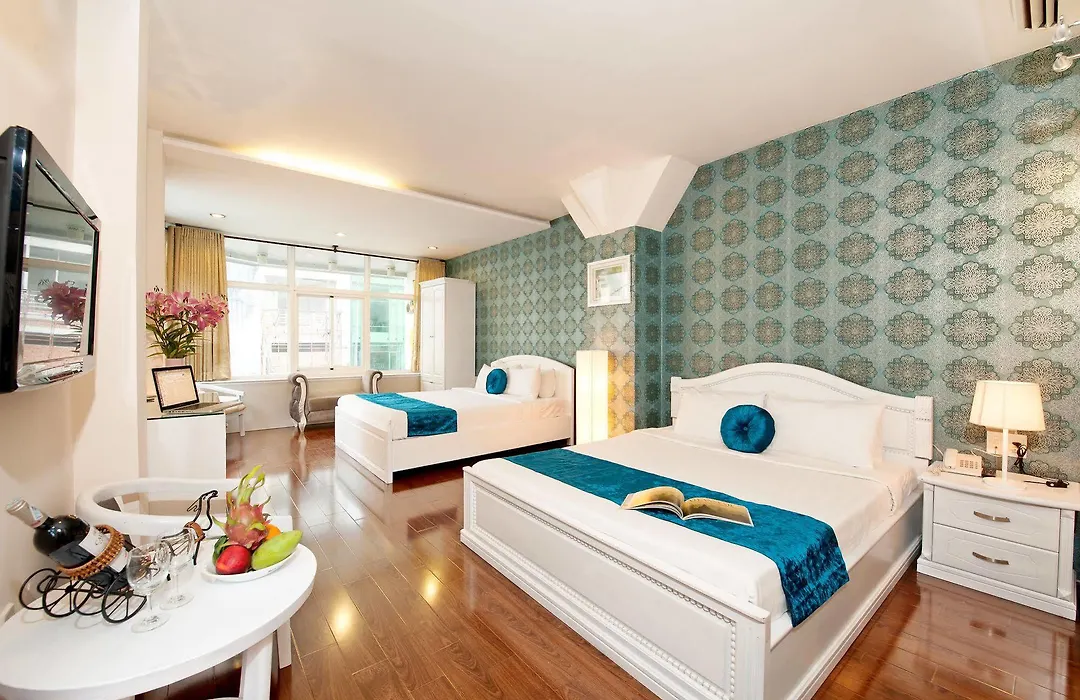 Platinum Hotel-1