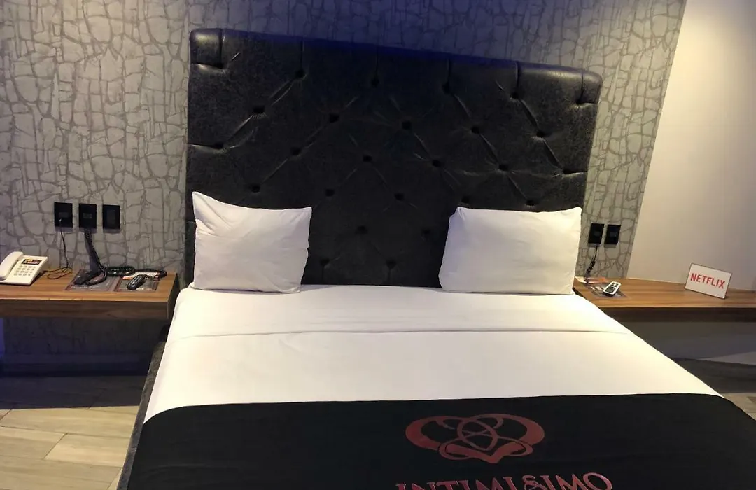 Intimisimo Suites Autohotel Centro Only Adult-1