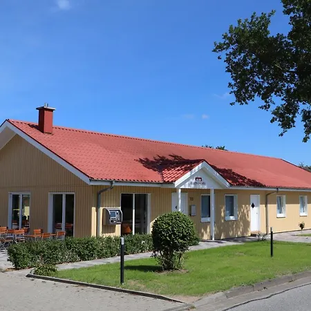 Ellen Hotel-2