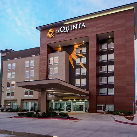 La Quinta By Wyndham Oklahoma City Airport-3