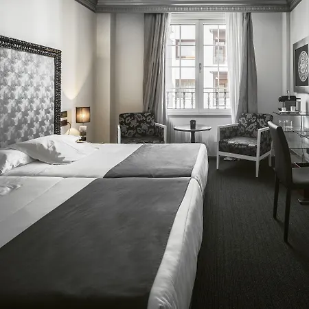 Hotel Lopez De Haro-3