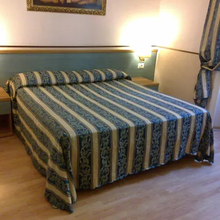 Hotel Lazzari-3