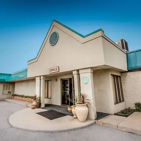 Econo Lodge Altoona I-99-3