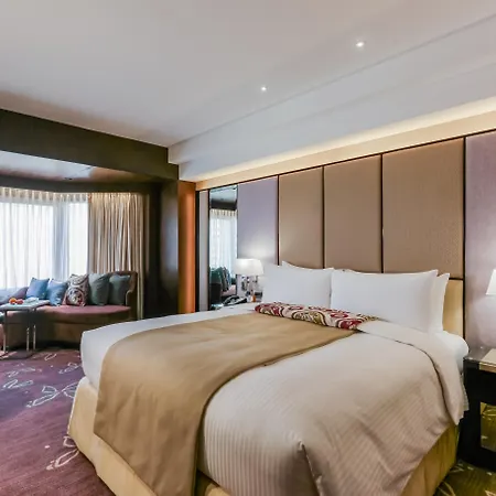 Diamond Hotel Philippines-3
