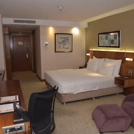 Crowne Plaza Istanbul Harbiye By Ihg-2