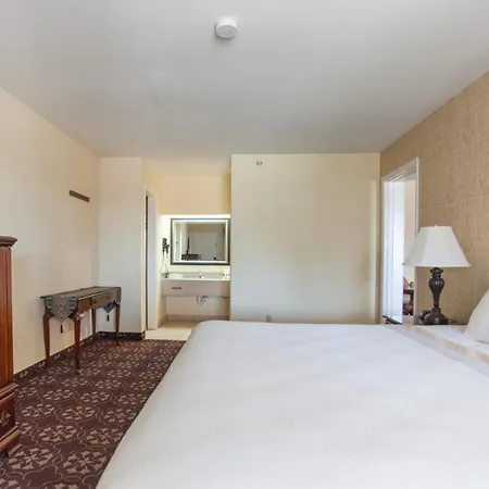 Days Inn By Wyndham Shenandoah-2
