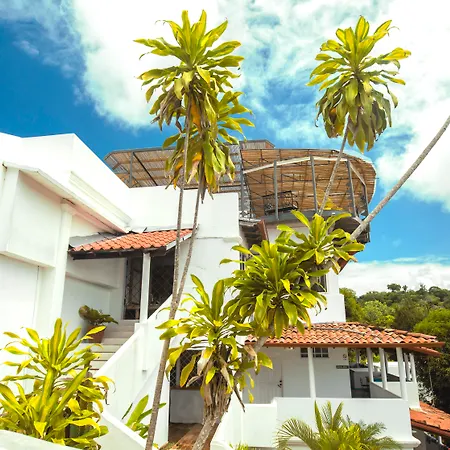 Selina Manuel Antonio-2