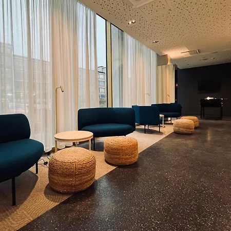 Meininger Hotel Bremen Hauptbahnhof-2