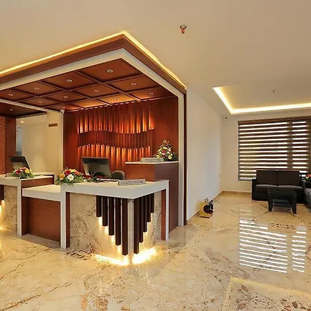 Eloor Tourist Home-2