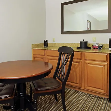 Hampton Inn Ashtabula-3