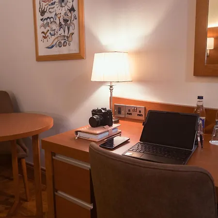 Uppercross House Hotel-3