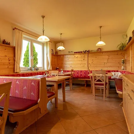 s'Wirtshaus Familie Aigner-3