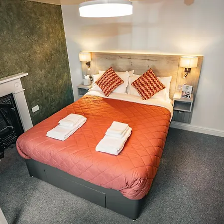 Rooms At The Apple Pie-2