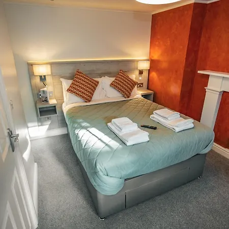 Rooms At The Apple Pie-3