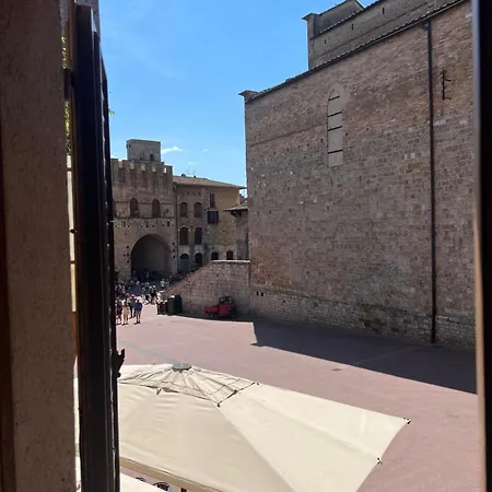 A La Casa Dei Potenti-3