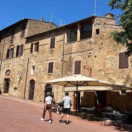 A La Casa Dei Potenti-2
