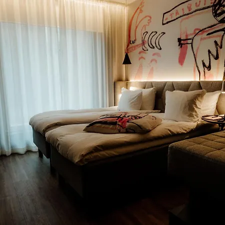 Hotel Ax-2