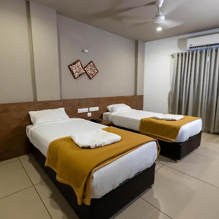 Aryaas Residency Nettoor-2