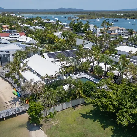 Caribbean Noosa-2